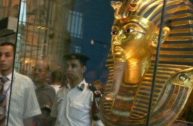 قناع توت عنخ آمون إلى المتحف المصري الكبير