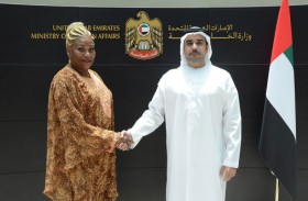 الخارجية تتسلم البراءة القنصلية من قنصل عام أنغولا في دبي
