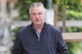 بعد نجاته من السجن في قضية هالينا هاتشينز.. أليك بالدوين يشكر أنصاره 