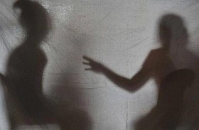 توضيح بشأن فيديو تعذيب الطفل بواسطة والديه