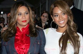 والدة بيونسيه تهاجم منتقدي ابنتها: جهلة وعنصريون