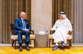 عبدالله بن زايد يستقبل وزير خارجیة الیونان