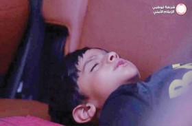 شرطة أبوظبي: ترك الأطفال في المركبات بمفردهم جريمة يعاقب عليها القانون