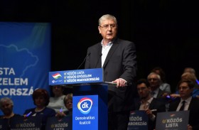 بيتر ماركي زاي، مسيحي تكنوقراطي للإطاحة بأوربان