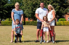 طفل ينجح بجمع مليون جنيه للمستشفى الذي أنقذه