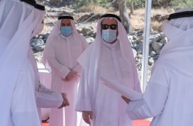 حاكم الشارقة يدشن مبادرة زراعة جبال طريق خور فكان بأشجار التين والسقب والميز واللبان العربي