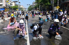 التظاهرات مستمرة وتصاعد التوتر في أنحاء بورما 