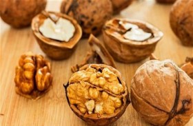ماذا يحدث في الجسم عند تناول حفنة جوز يوميا؟