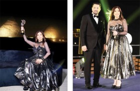 أمل ملحم تتلقى تكريمًا في مهرجان The Best كـرائدة إعلامية وداعمة للمواهب العربية… في قلب الأهرامات