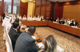 غرفة وكهرباء ومياه الشارقة ينظمان لقاء تشاوريا مع ممثلي مجموعات العمل القطاعية في الشارقة