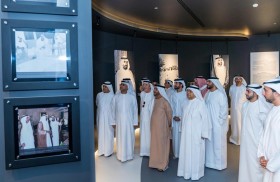 سرور بن محمد يطلع على الخطة الاستراتيجية للأرشيف والمكتبة الوطنية ويشيد بدوره في حفظ ذاكرة الوطن