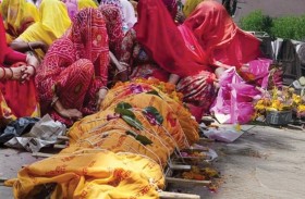 مراهق يسعل فجأة أثناء جنازته 