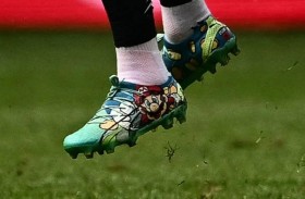 جائزة أطرف حذاء في بطولة أوروبا تذهب إلى.. سوبر ماريو