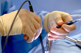 السويد.. المحكمة تحدد عقوبة طبيب الجراحات الفاشلة