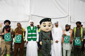 شرطة دبي تعزز الوعي الأمني والمروري بين عمال منطقة «مكن»