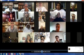 هل خرجت الرواية العربية من معطف نجيب محفوظ؟