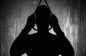 انتحار منتج عالمي شنقاً في شقته!