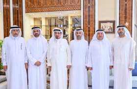 حاكم عجمان وولي عهده يستقبلان لجنة التشريعات في الإمارة 