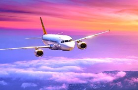 ولادة سيدة تجبر طائرة على تغيير مسارها