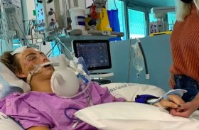 سباحة تتحدى التوقعات بعد إصابة خطيرة في الدماغ