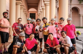 ريكسوس مارينا أبوظبي يتعاون مع القافلة الوردية لاستضافة فعالية رايد ويذ ريكسوس 