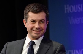 بايدن يقرر تعيين بوتيدجيدج وزيراً للنقل