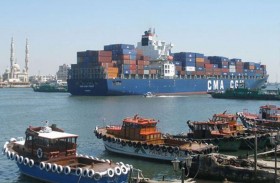 زيادة طفيفة في إيرادات قناة السويس المصرية في 2019 