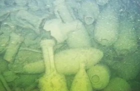 اكتشاف سفينة غارقة مليئة بـ «الفخار» الثمين