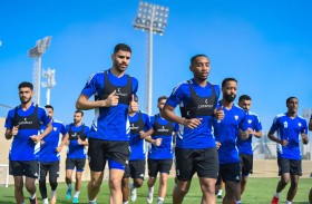 الأبيض يؤدي تدريباً صباحياً قبل السفر إلى المنامة