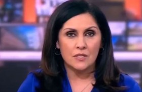 مذيعة شهيرة تعتذر بعد «حركة بذيئة» على الهواء