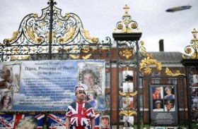 تمثال لإحياء ذكرى أميرة القلوب ديانا