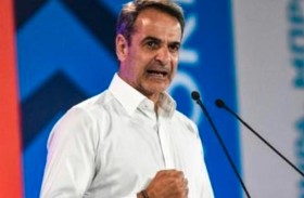 اليونانيون ينتخبون وميتسوتاكيس الأوفر حظا للفوز 