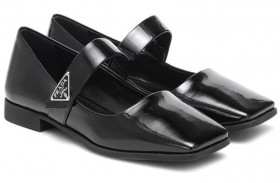 حذاء ماري جين نجم الموضة في 2021