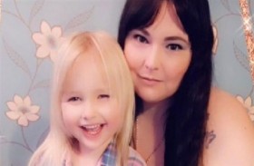 طفلة تستغيث بالشرطة لإيداع والدتها في السجن