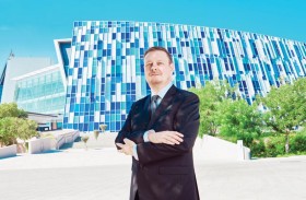 أستاذ في جامعة الإمارات يشارك في تحرير عدد خاص من الدراسة البحثية ريادة الأعمال عبر العمر