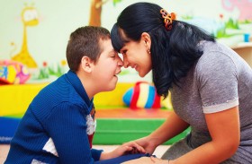 هل يرتبط التوحد بشكل 