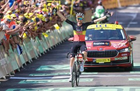 «الإمارات للدراجات» يواصل التألق في طواف فرنسا