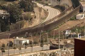 تحقيق مغربي: المهاجرون في حادثة مليلية قضوا اختناقاً