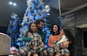 صورة محمد صلاح وأسرته بعيد الميلاد تثير تفاعلا كبيرا