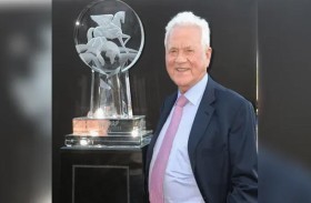 القبض على ملياردير بتهم الاعتداء الجنسي