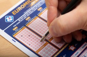 نسي نظارته فربح 200 ألف يورو