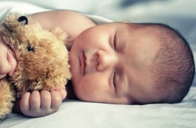 رضيع ينقذ نفسه من الاختطاف