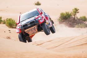 العطية يواصل صدارته لرالي أبوظبي الصحراوي