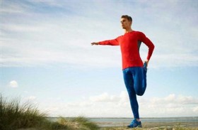 الوقوف على رجل واحدة.. علامة خطيرة جدا