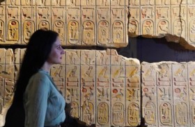 الكشف عن ألغاز الفراعنة في اللوحات المصرية القديمة