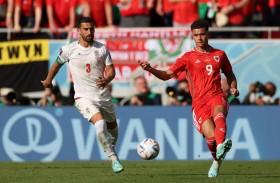 منتخب إيران ينتزع فوزا على ويلز في الوقت بدل الضائع 