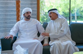 حمدان بن محمد يقدم واجب العزاء في وفاة فاطمة بنت سعيد محمد الكندي