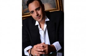 حصلت في العام 2016 على لقب أفضل شاعر غنائي في الوطن العربي