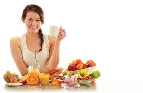 ممنوع تناول الفاكهة صباحًا في هذه الحالات!