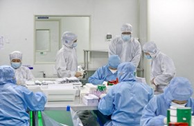 تزايد إصابات كوفيد في الصين يطال قاعات التداول 